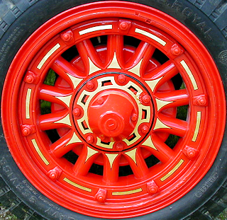 1923 Maxim fire engine wheel